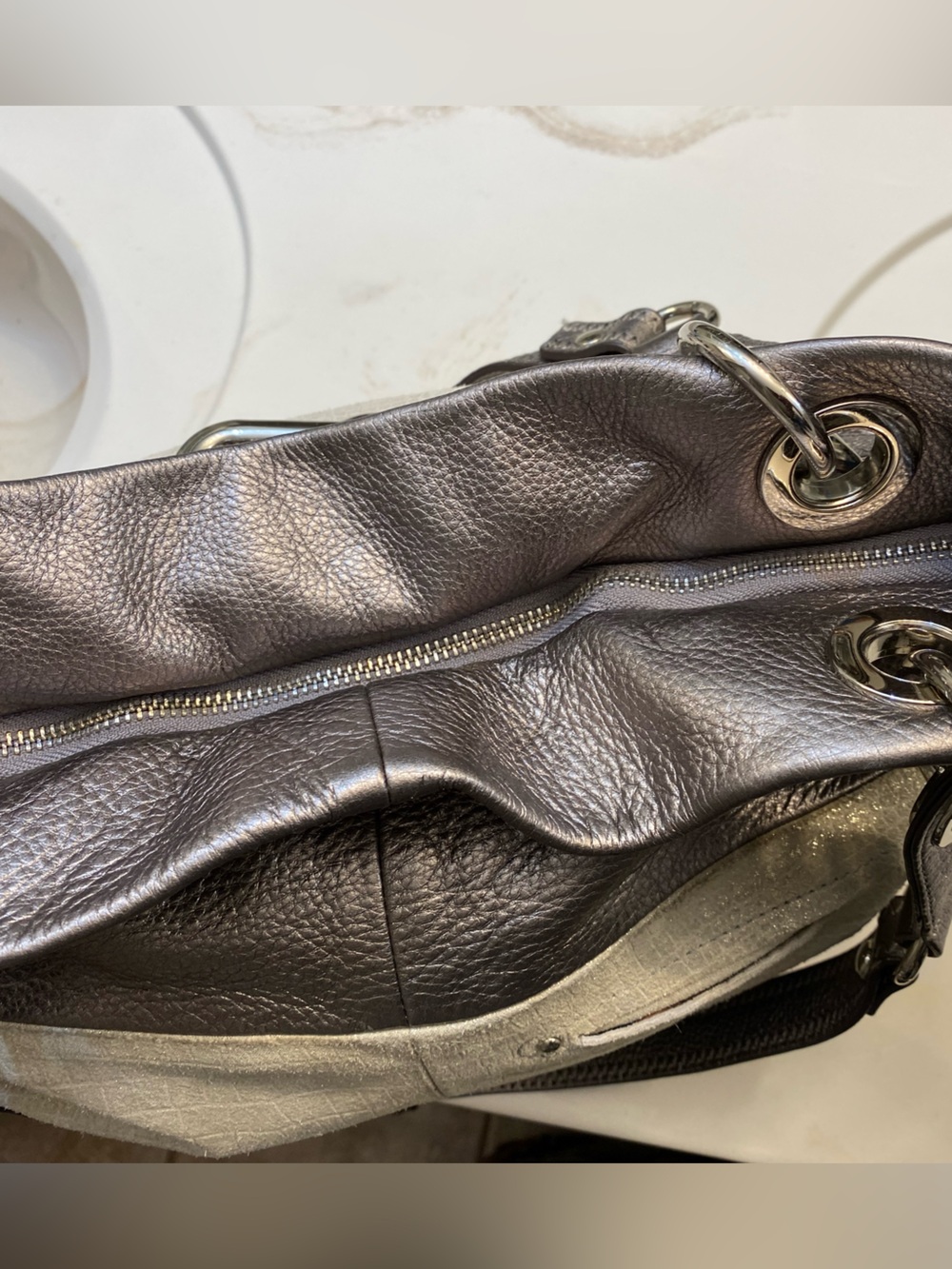 B Makowsky Tri Color Shoulder bag, good condition clean interior Large Size - Picture 6 of 11